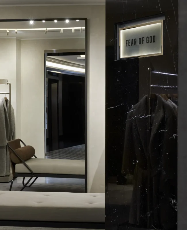 Showroom Fear of God Milano, allestito nella Chiesa di San Vittore al Corpo in occasione della Milano Fashion Week 2024