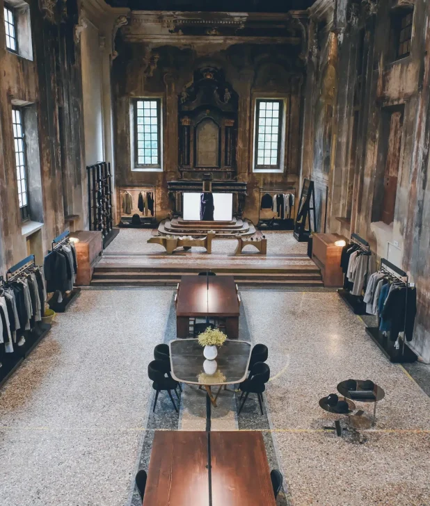 pittiuomo-2-scaled.webp pittiuomo-2-scaled.webp