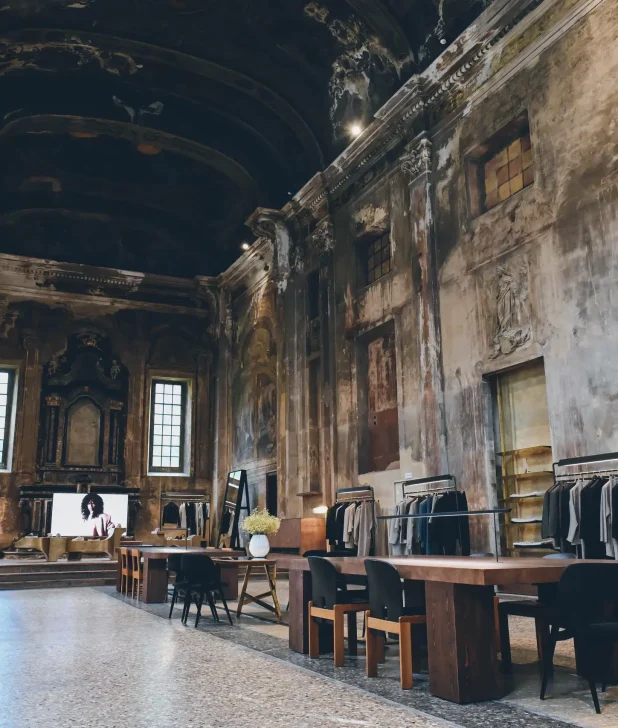 pittiuomo-3-scaled.webp pittiuomo-3-scaled.webp